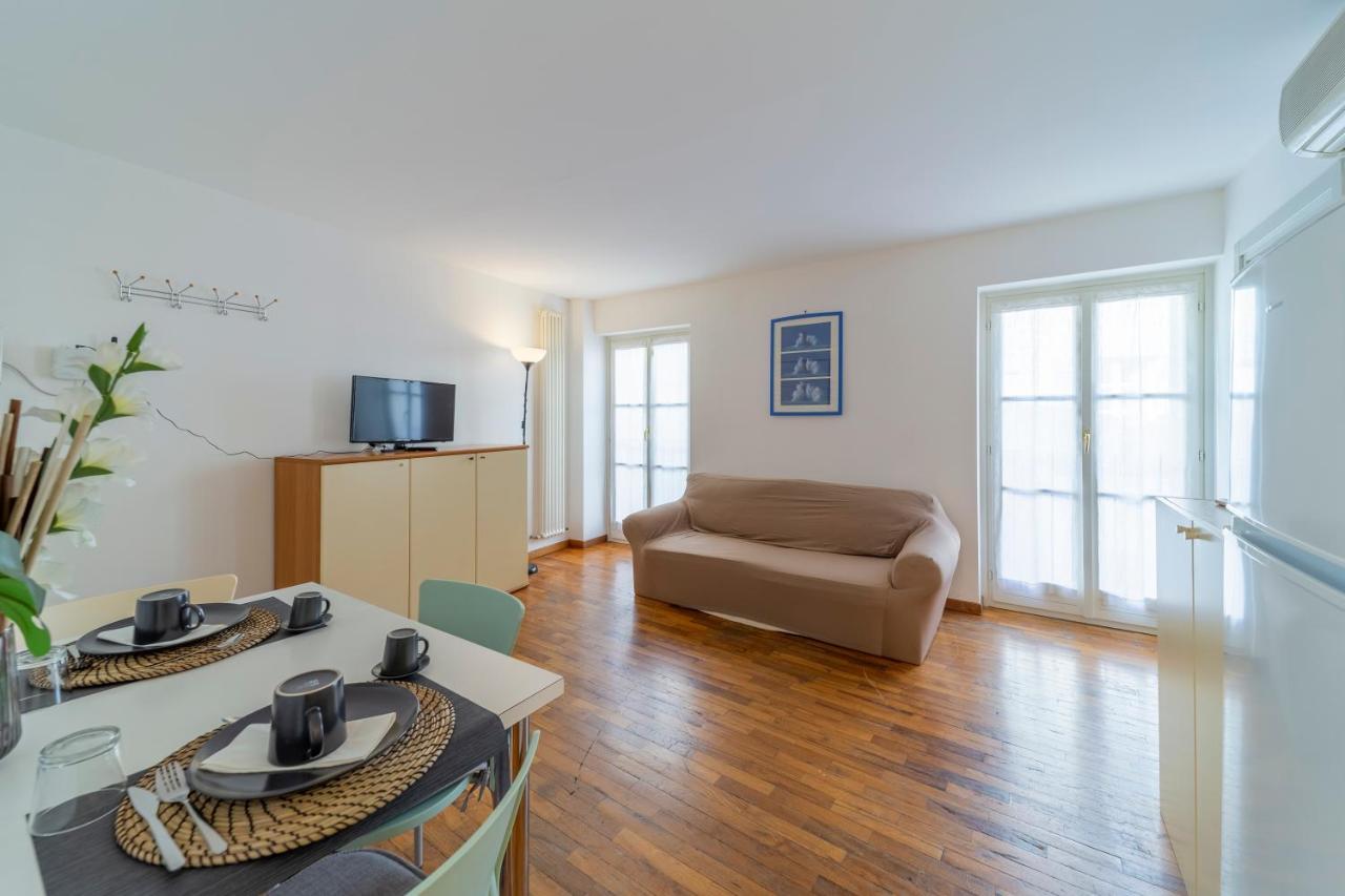 Parrot House - Casa In Centro A Parma 아파트 외부 사진
